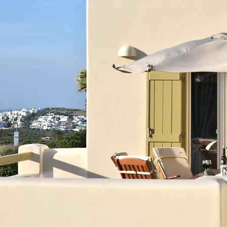 αggelos Paros *