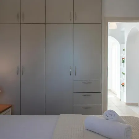 αggelos Paros * Naoussa